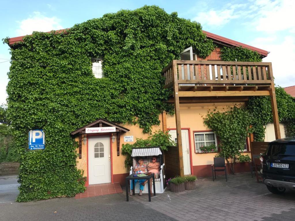 Hotel-Restaurant Christine Lubz Ngoại thất bức ảnh